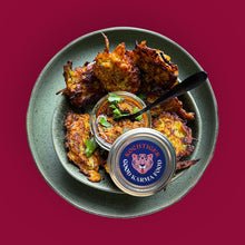 Lade das Bild in den Galerie-Viewer, Pakora mit Tamarind Chutney -  Snack (ca. 8 Stück)